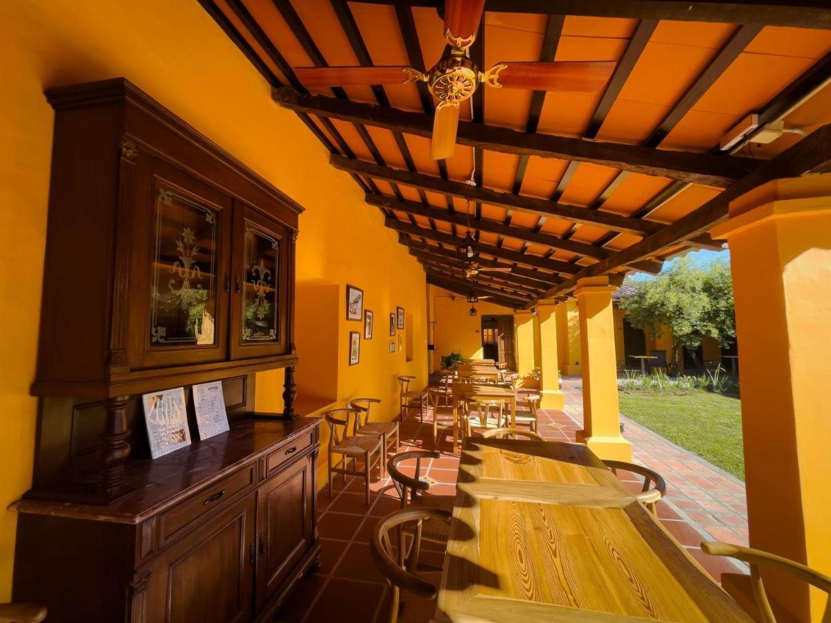 La Casona De Moldes Hotel Coronel Moldes Exterior photo