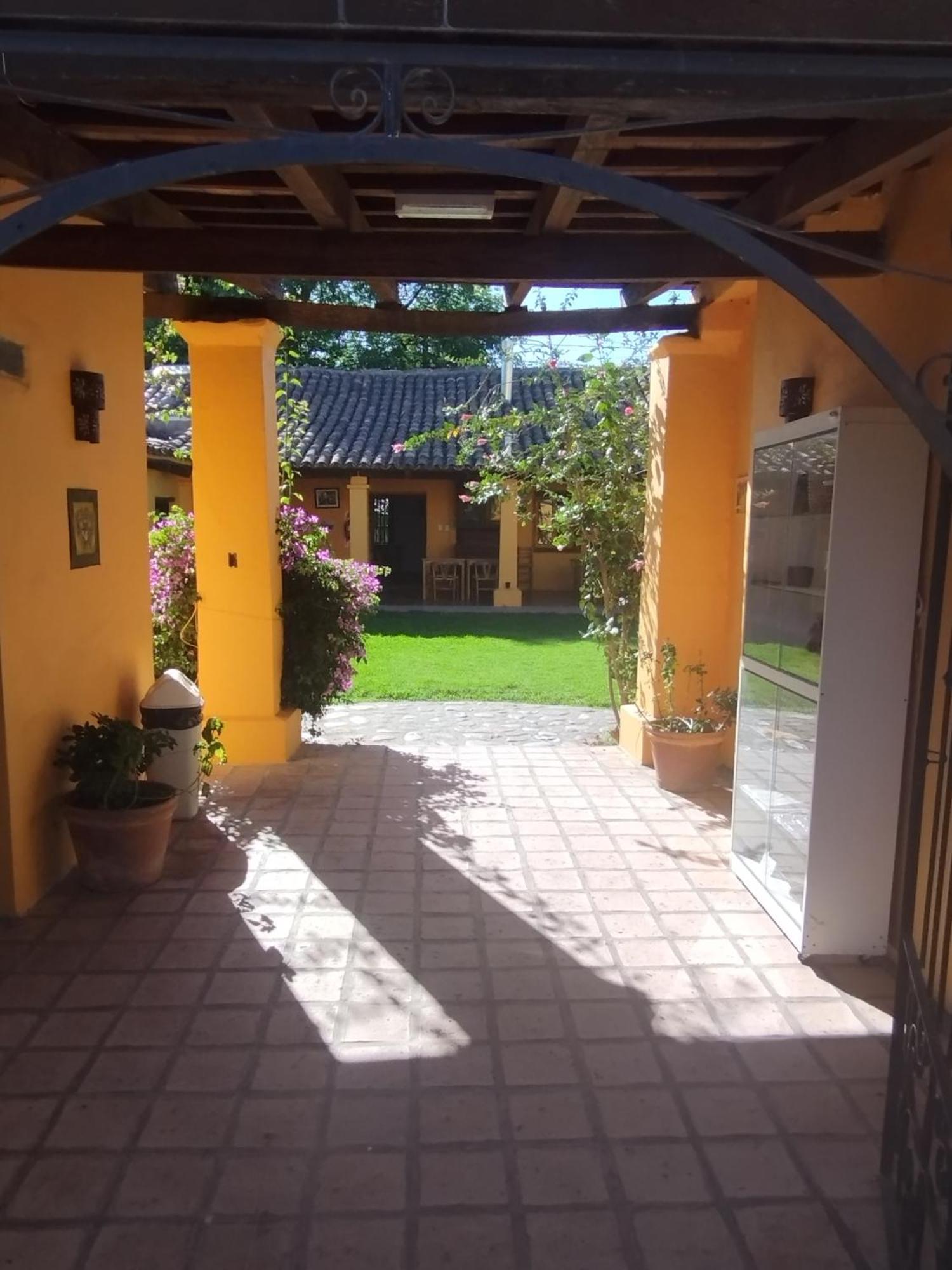 La Casona De Moldes Hotel Coronel Moldes Exterior photo